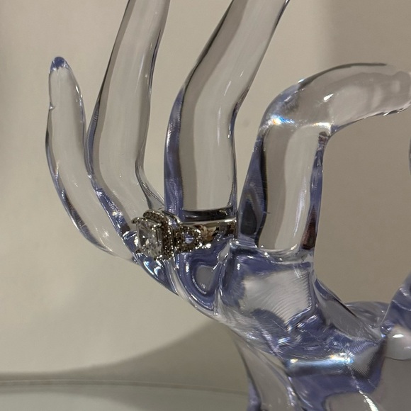 FREE 🆕 Piatella ring, 2 carat cushion cut, accents, 14k white gold plated - Picture 7 of 16